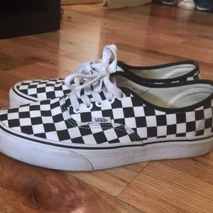 CHECKERED VANS !!